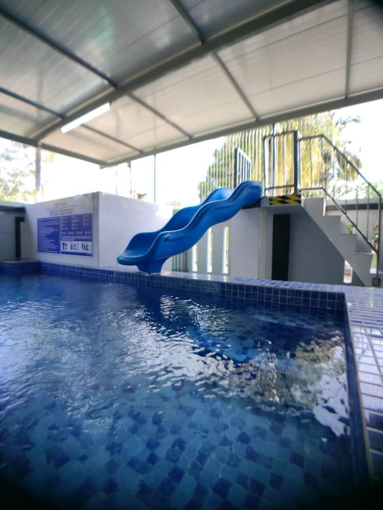 Pd 4r3br 20pax Private Pool Near To The Port Dickson