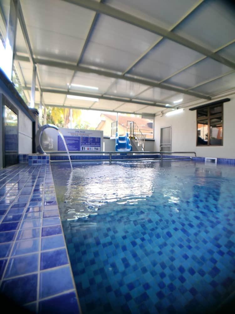 Pd 4r3br 20pax Private Pool Near To The * Port Dickson
