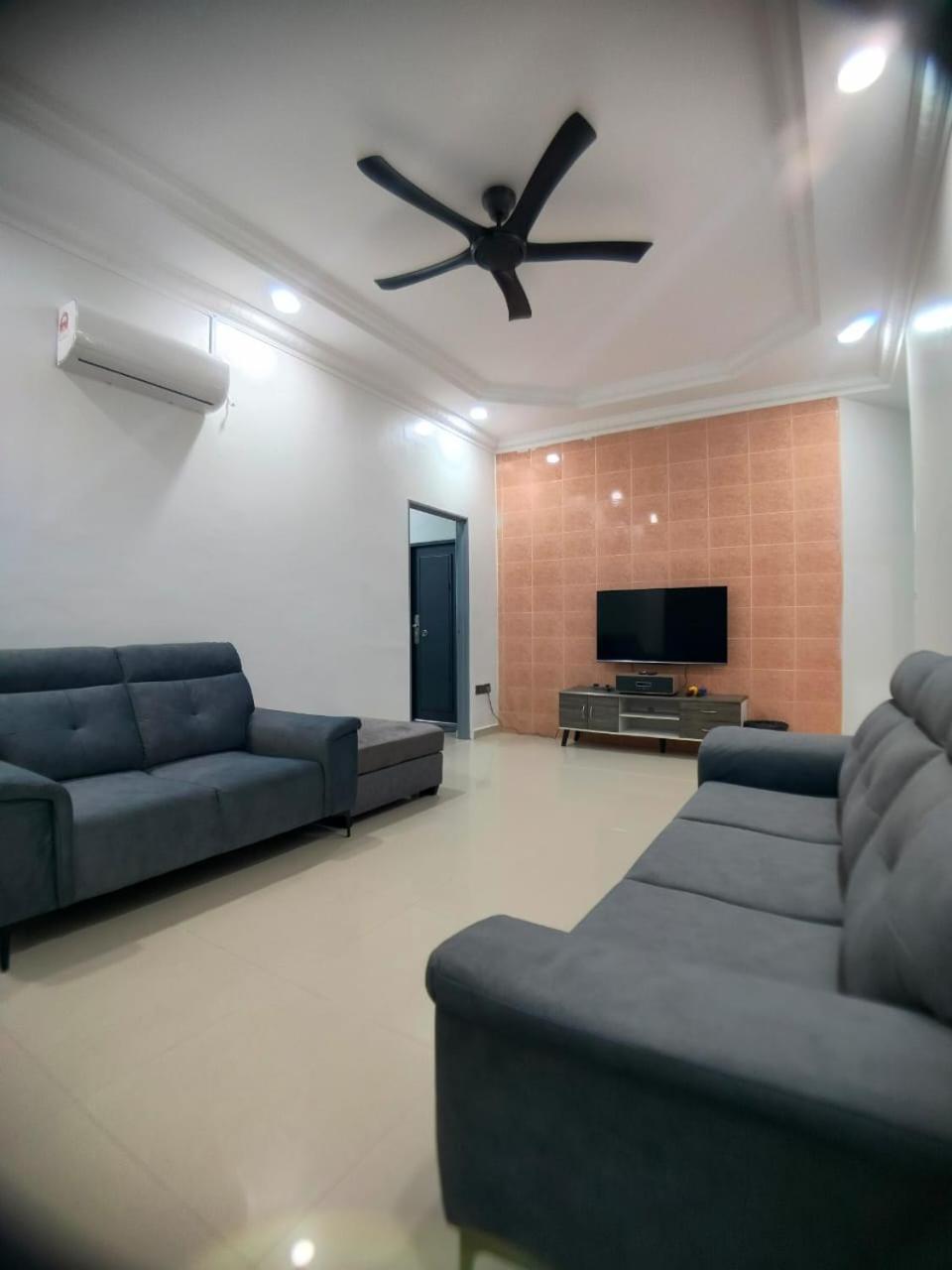 Pd 4r3br 20pax Private Pool Near To The *