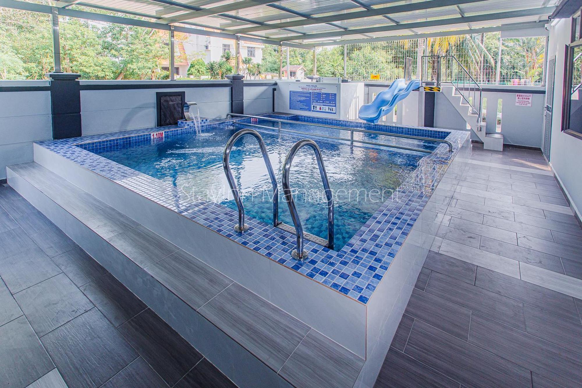 Pd 4r3br 20pax Private Pool Near To The Port Dickson